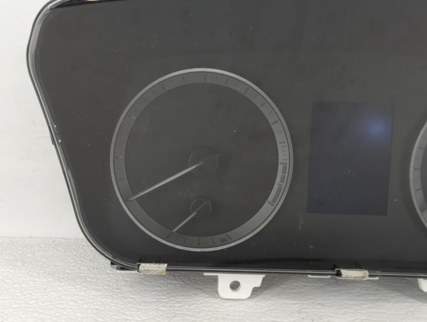 2015-2017 Hyundai Sonata Instrument Cluster Speedometer Gauges P/N:94001-C2201 94011-C2100 Fits Fits 2015 2016 2017 OEM Used