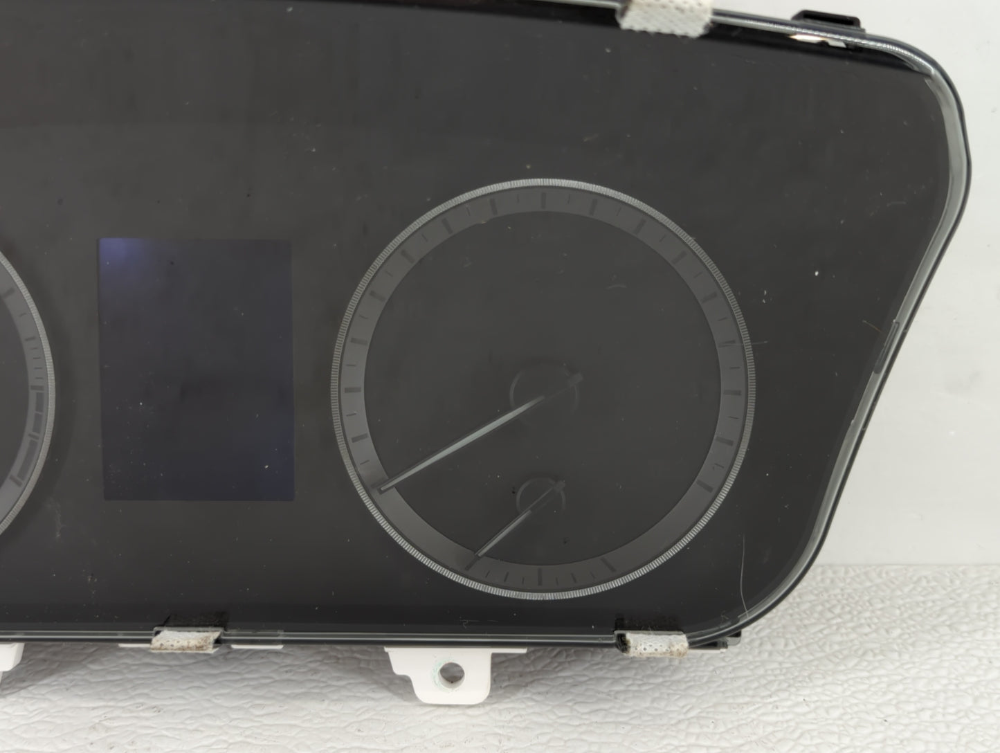 2015-2017 Hyundai Sonata Instrument Cluster Speedometer Gauges P/N:94001-C2201 94011-C2100 Fits Fits 2015 2016 2017 OEM Used