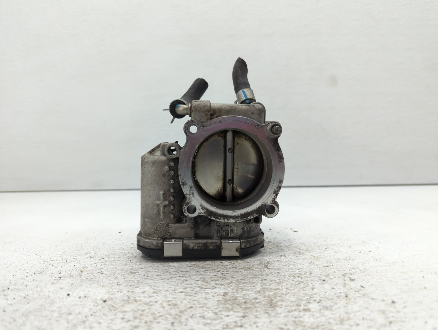 2015-2019 Hyundai Sonata Throttle Body P/N:35100-2G600 Fits Fits 2015 2016 2017 2018 2019 2020 2021 OEM Used Auto Parts - Oe