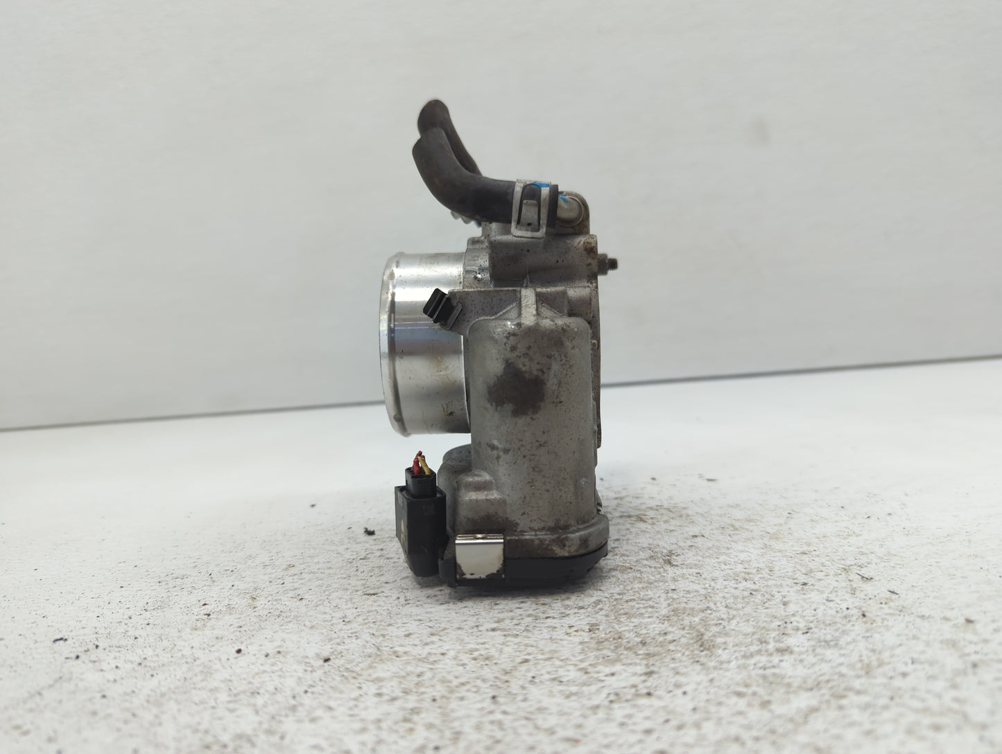 2015-2019 Hyundai Sonata Throttle Body P/N:35100-2G600 Fits Fits 2015 2016 2017 2018 2019 2020 2021 OEM Used Auto Parts - Oe