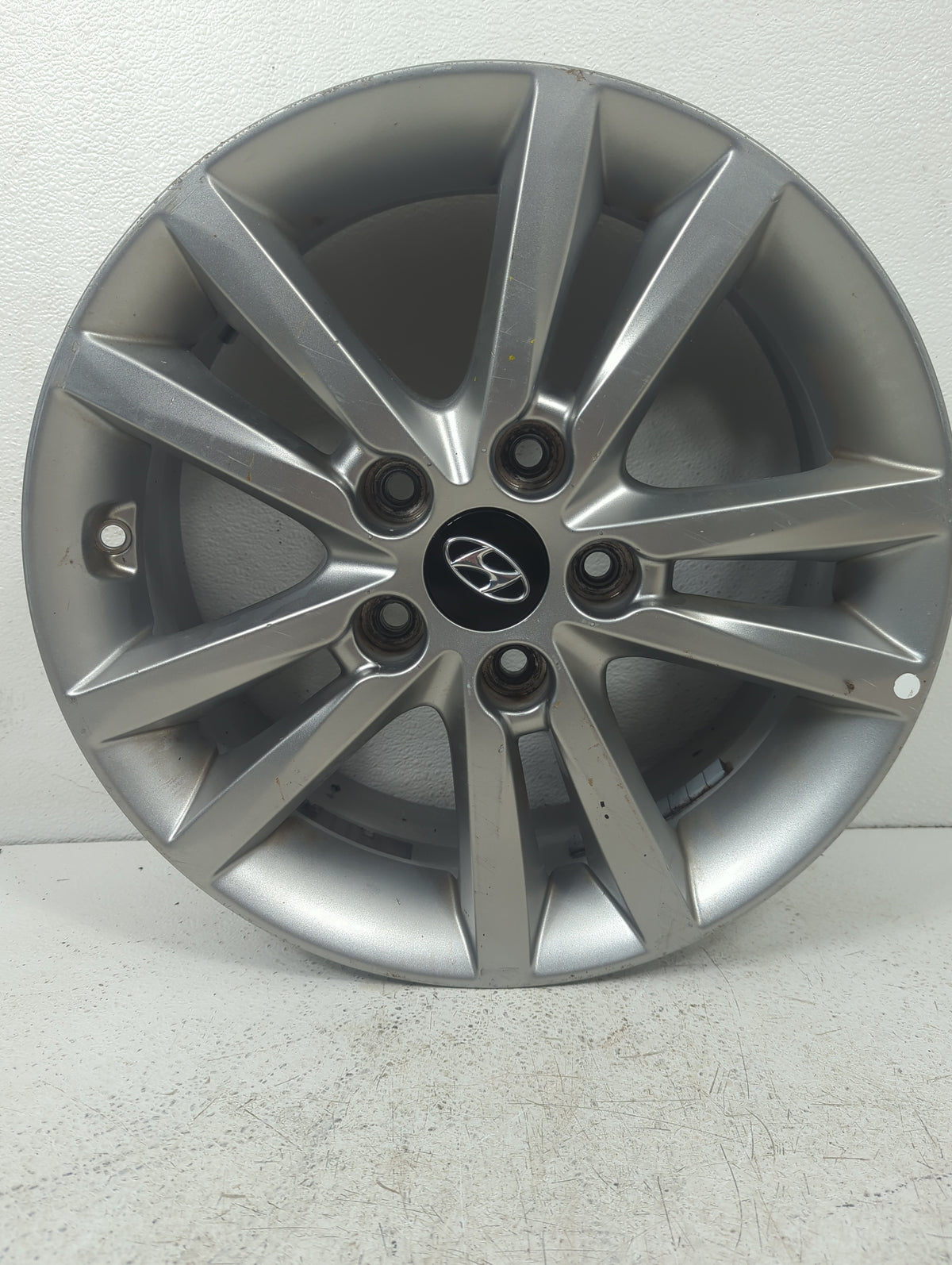 2017 Hyundai Sonata Oem Wheel Rim 5039197 - Oemusedautoparts1.com