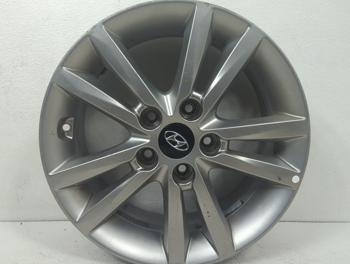 2017 Hyundai Sonata Oem Wheel Rim 5039197 - Oemusedautoparts1.com