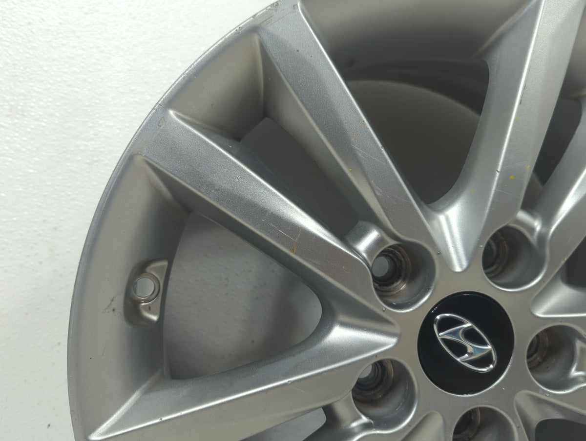 2017 Hyundai Sonata Oem Wheel Rim 5039197 - Oemusedautoparts1.com
