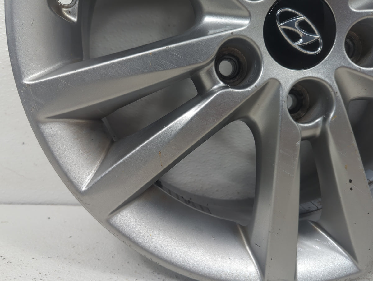 2017 Hyundai Sonata Oem Wheel Rim 5039197 - Oemusedautoparts1.com