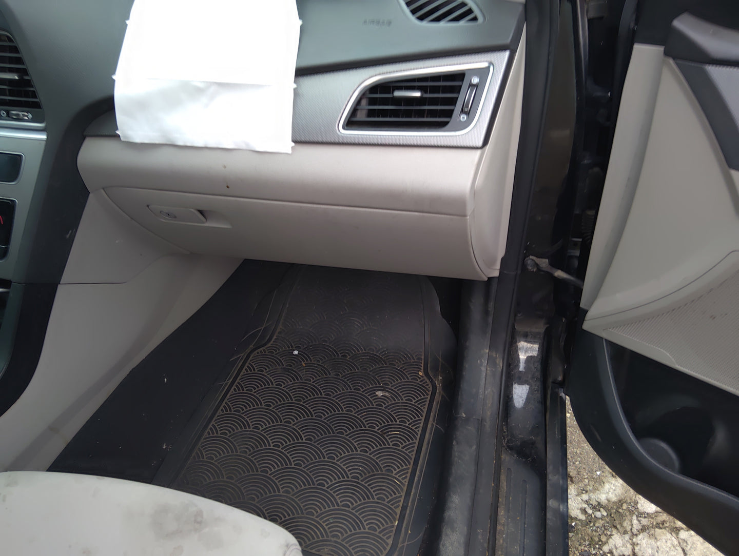 2017 Hyundai Sonata Passenger Glove Box Door Storage Compartment - Oemusedautoparts1.com