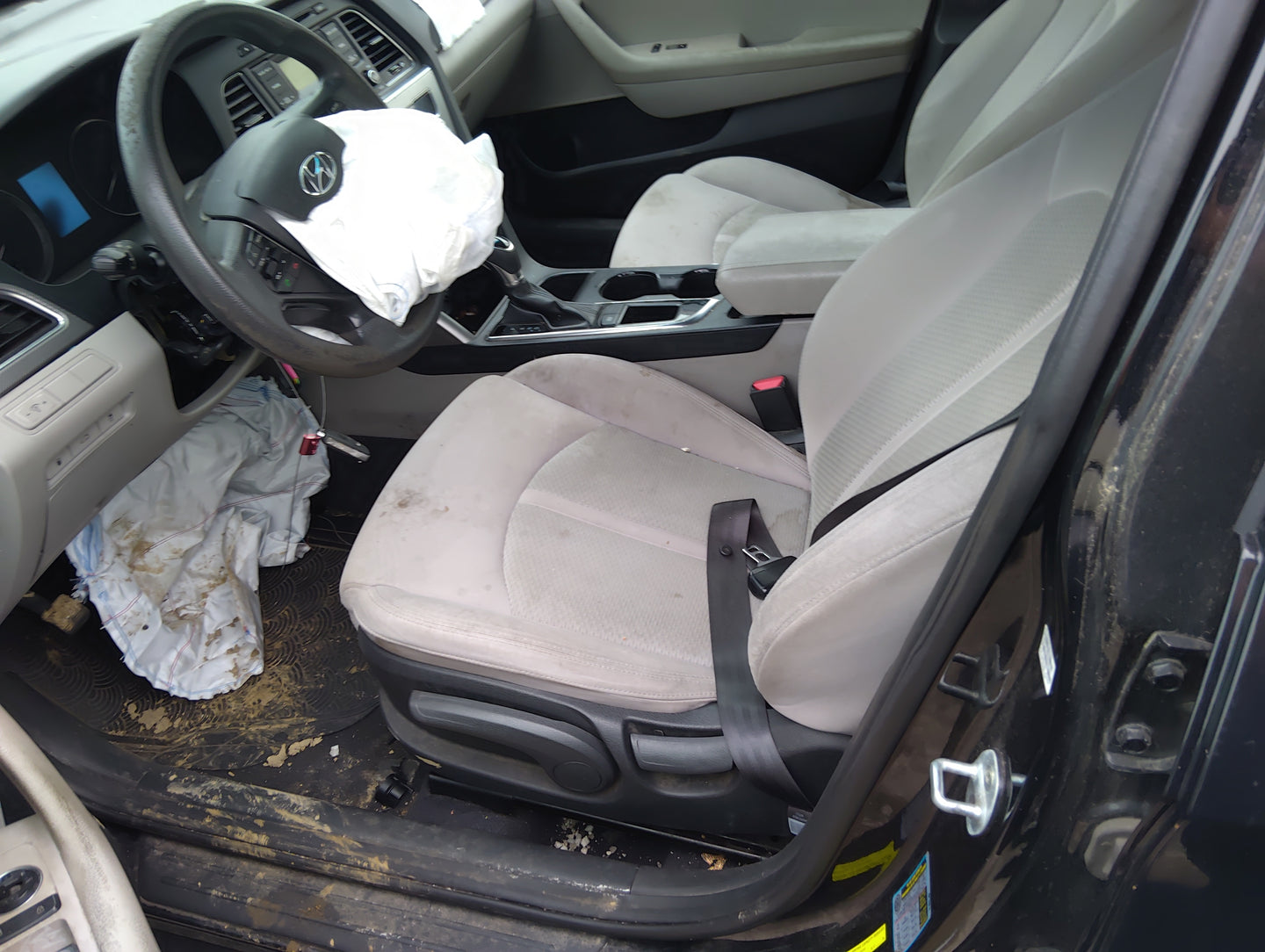 2015-2017 Hyundai Sonata Driver Front Seat Oem 5039219 - Oemusedautoparts1.com