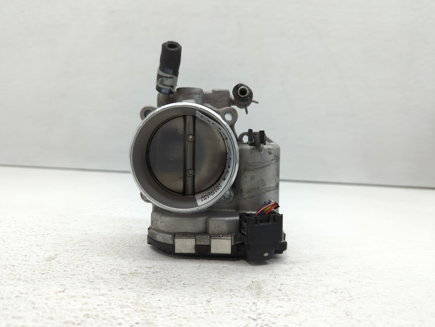 2015-2019 Hyundai Sonata Throttle Body P/N:35100-2G600 Fits Fits 2015 2016 2017 2018 2019 2020 2021 OEM Used Auto Parts - Oe