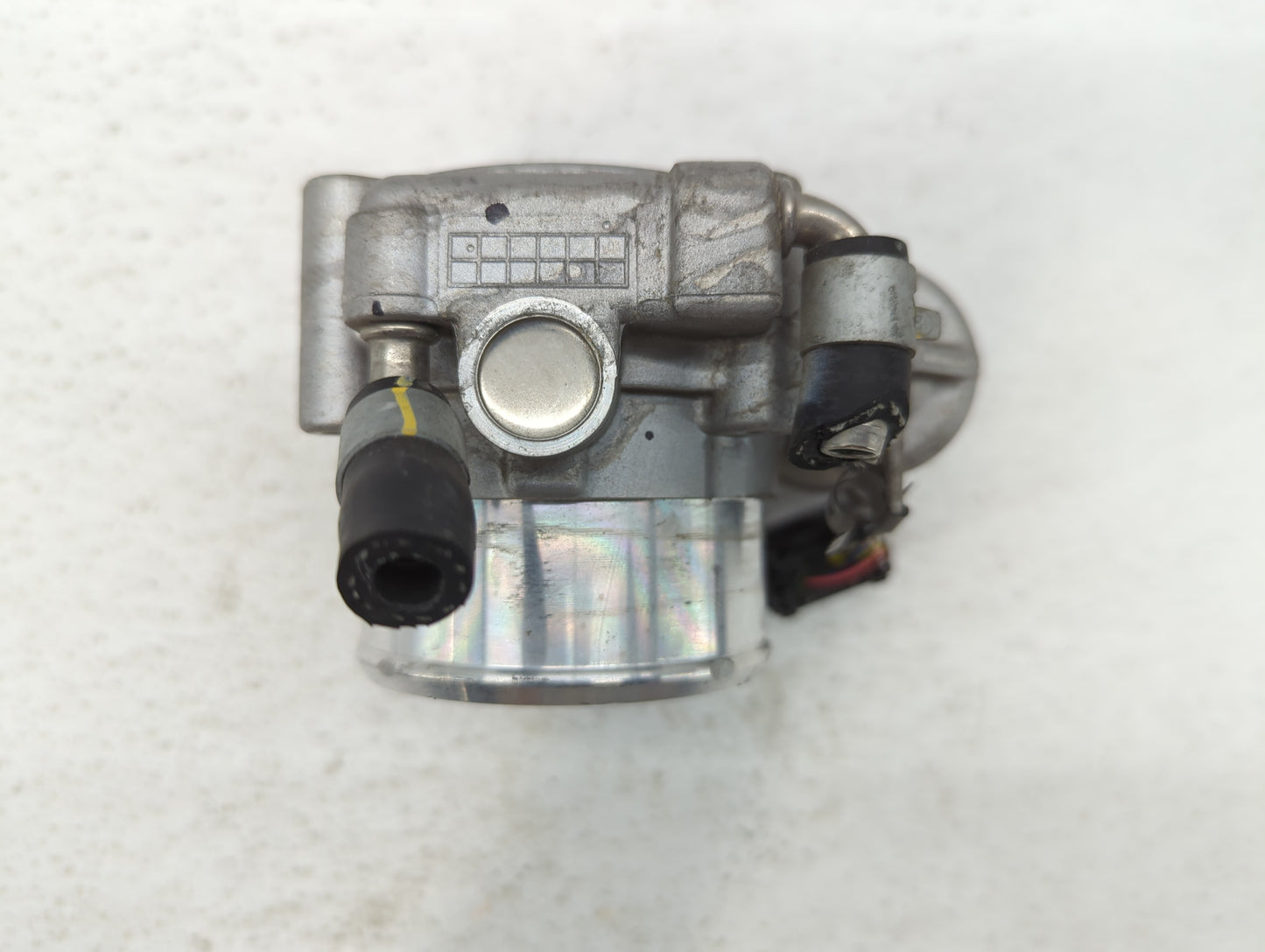 2015-2019 Hyundai Sonata Throttle Body P/N:35100-2G600 Fits Fits 2015 2016 2017 2018 2019 2020 2021 OEM Used Auto Parts - Oe