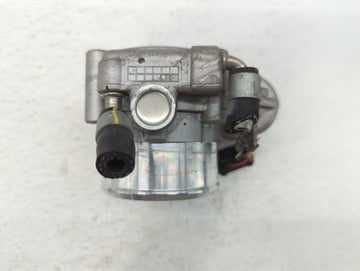 2015-2019 Hyundai Sonata Throttle Body P/N:35100-2G600 Fits Fits 2015 2016 2017 2018 2019 2020 2021 OEM Used Auto Parts