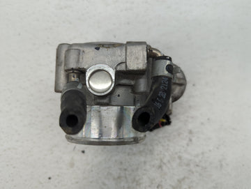 2015-2019 Hyundai Sonata Throttle Body P/N:35100-2G600 Fits Fits 2015 2016 2017 2018 2019 2020 2021 OEM Used Auto Parts