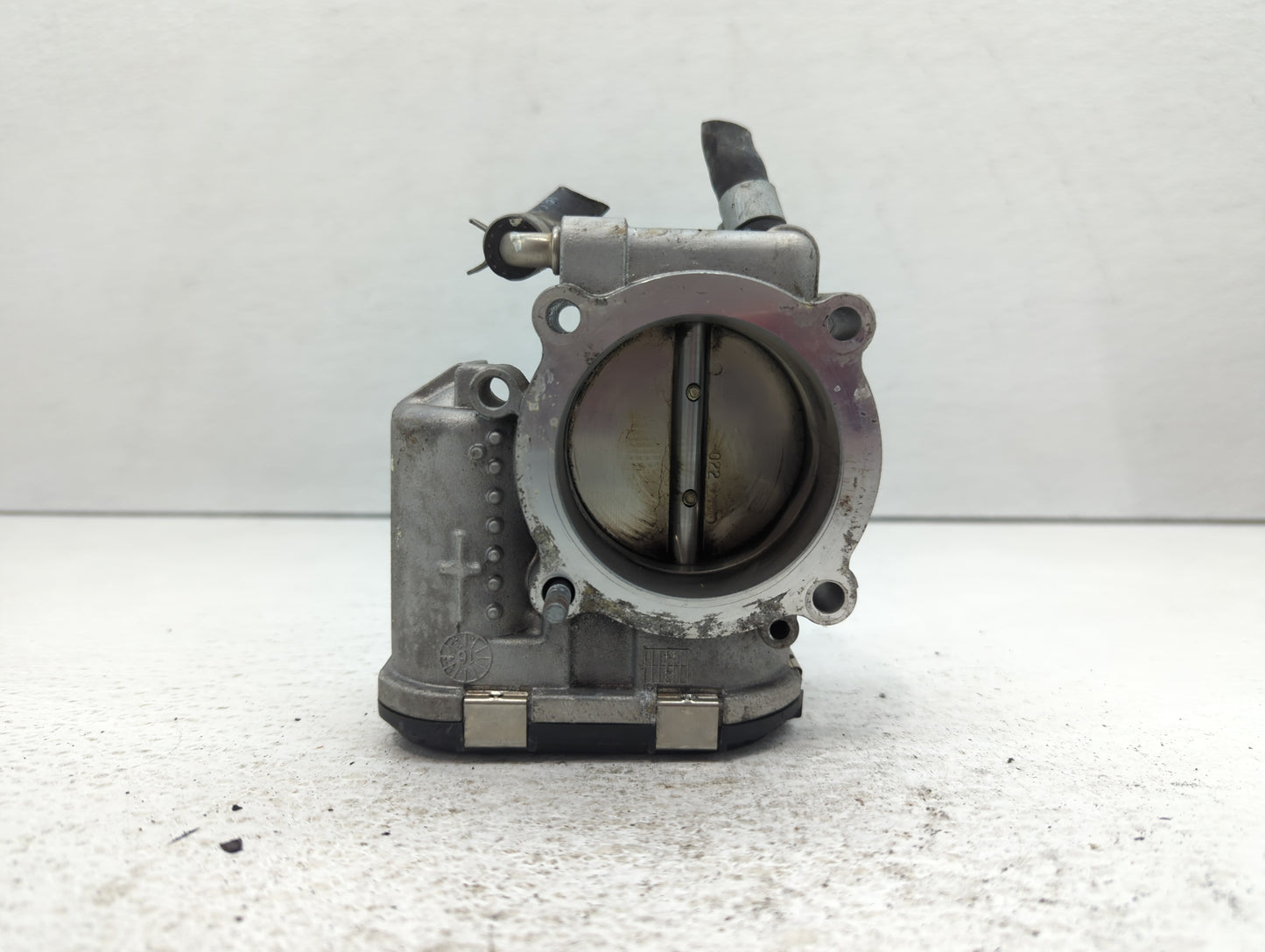 2015-2019 Hyundai Sonata Throttle Body P/N:35100-2G600 Fits Fits 2015 2016 2017 2018 2019 2020 2021 OEM Used Auto Parts - Oe