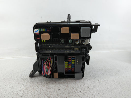 2016-2017 Hyundai Sonata Fusebox Fuse Box Panel Relay Module P/N:6423-0102-7 Fits Fits 2016 2017 OEM Used Auto Parts