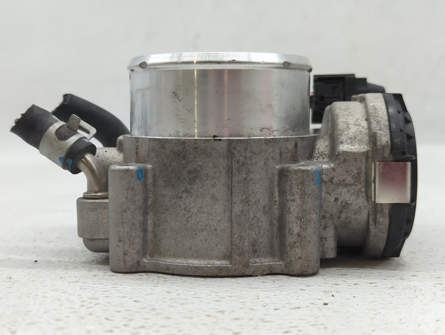 2015-2019 Hyundai Sonata Throttle Body P/N:35100-2G600 Fits Fits 2015 2016 2017 2018 2019 2020 2021 OEM Used Auto Parts - Oe