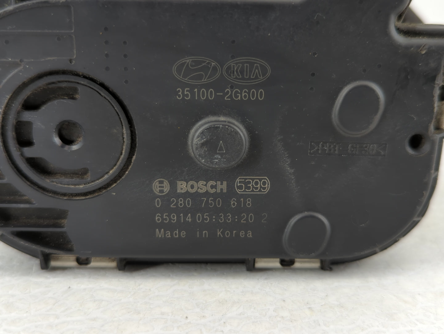 2015-2019 Hyundai Sonata Throttle Body P/N:35100-2G600 Fits Fits 2015 2016 2017 2018 2019 2020 2021 OEM Used Auto Parts - Oe