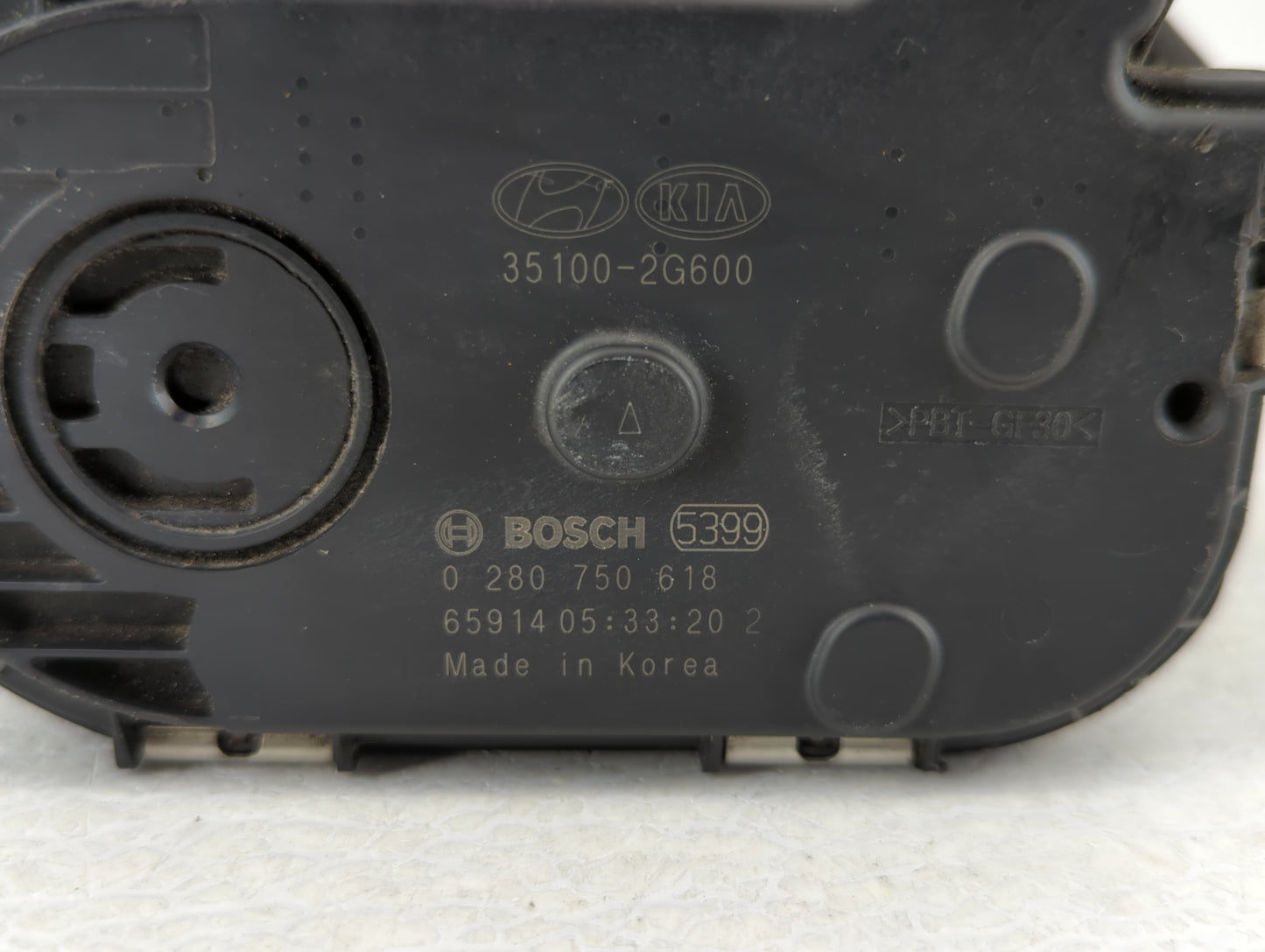 2015-2019 Hyundai Sonata Throttle Body P/N:35100-2G600 Fits Fits 2015 2016 2017 2018 2019 2020 2021 OEM Used Auto Parts - Oe