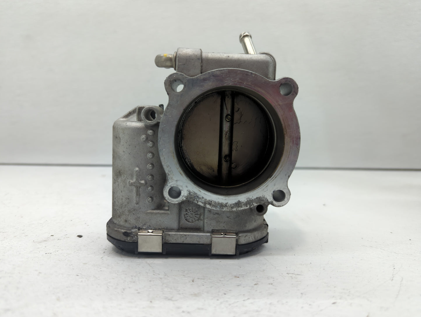 2015-2019 Hyundai Sonata Throttle Body P/N:35100-2G600 Fits Fits 2015 2016 2017 2018 2019 2020 2021 OEM Used Auto Parts - Oe
