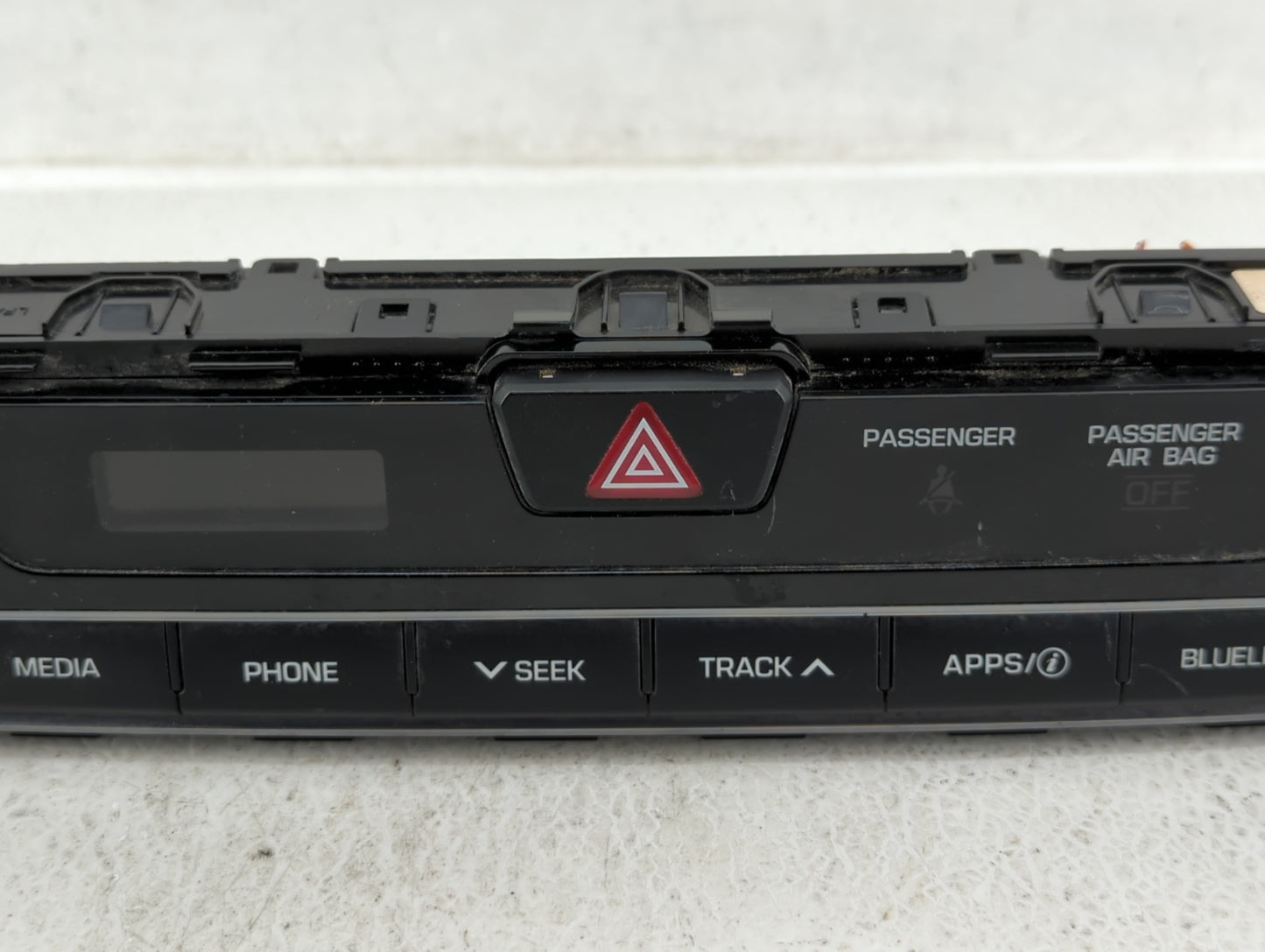 2015-2017 Hyundai Sonata Information Display Screen - Oemusedautoparts1.com