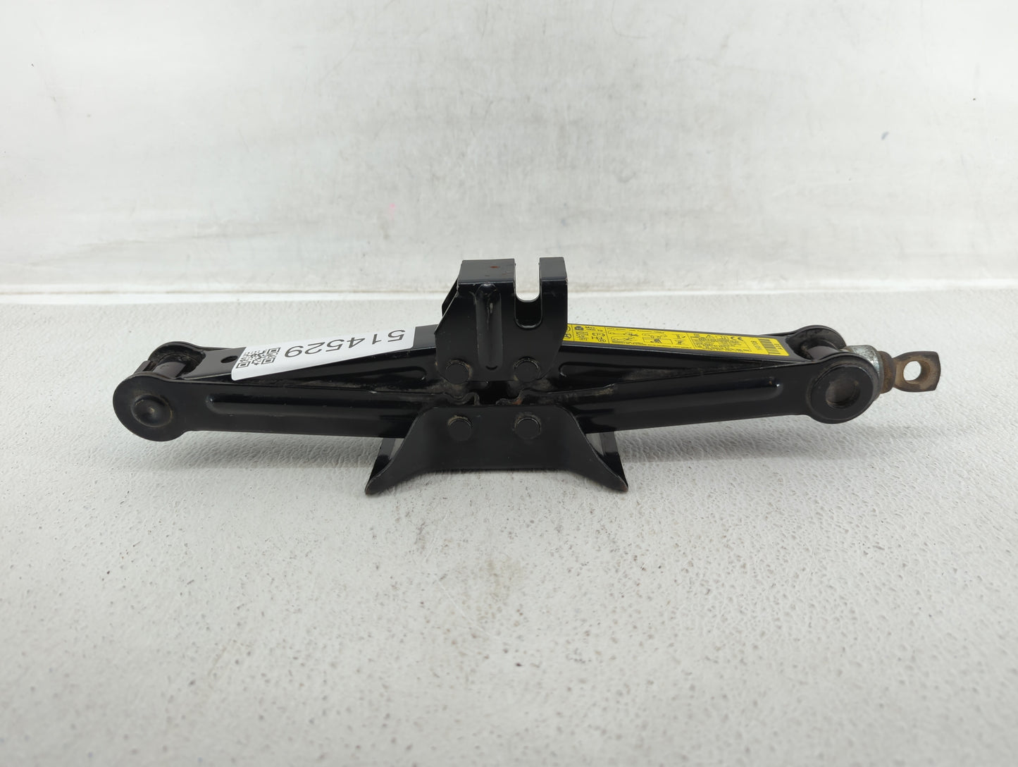 2017 Hyundai Sonata Spare Scissor Car Jack - Oemusedautoparts1.com