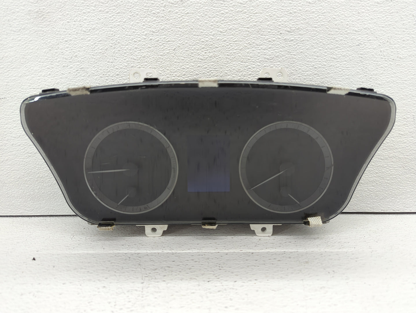 2016-2017 Hyundai Sonata Instrument Cluster Speedometer Gauges P/N:94001-C2201 Fits Fits 2016 2017 OEM Used Auto Parts - Oem
