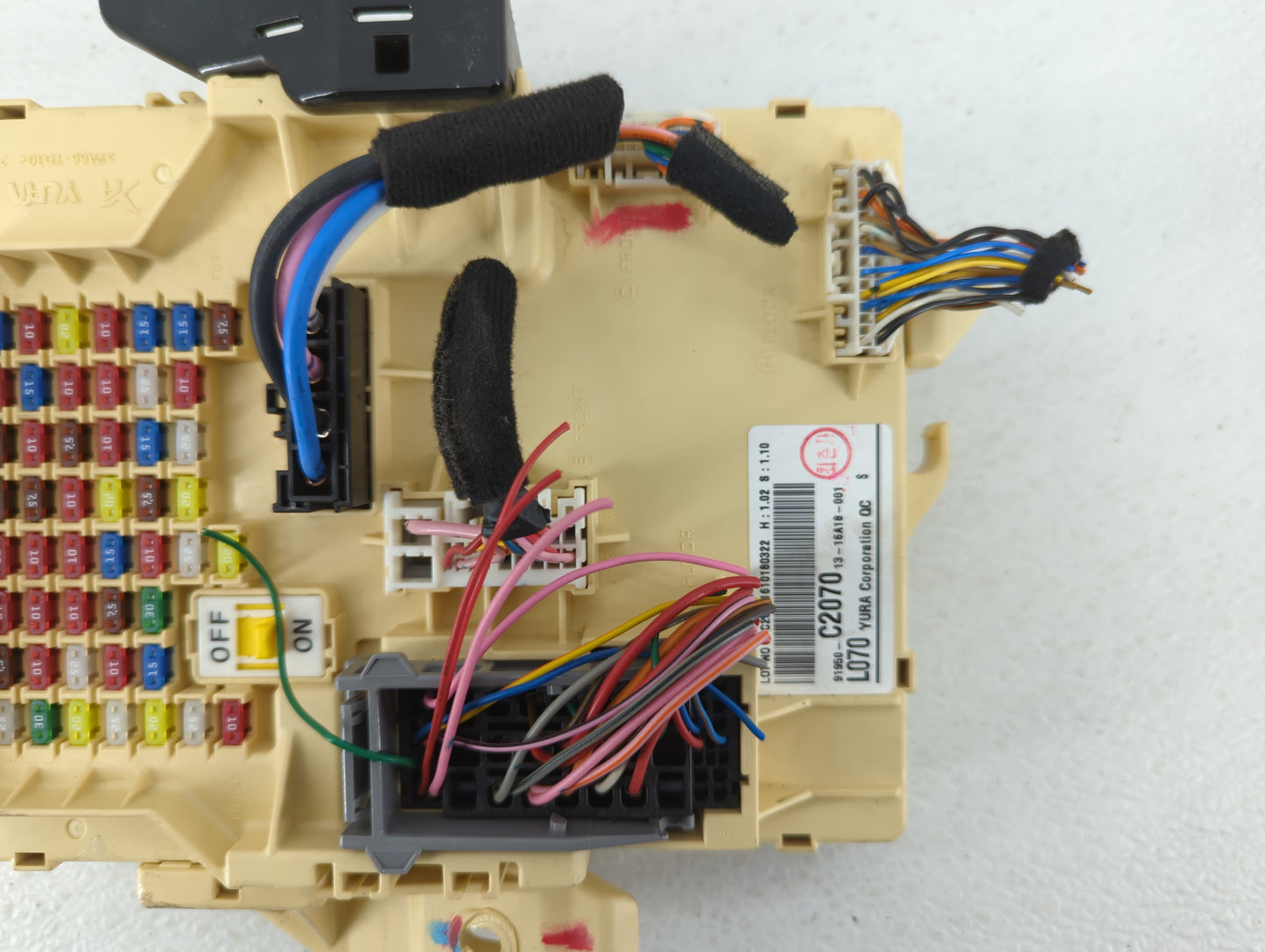 2017 Hyundai Sonata Fusebox Fuse Box Panel Relay Module P/N:91950-C2070 91950-3S051, 91950-3S740, 91950-3S062, VS9120030212M