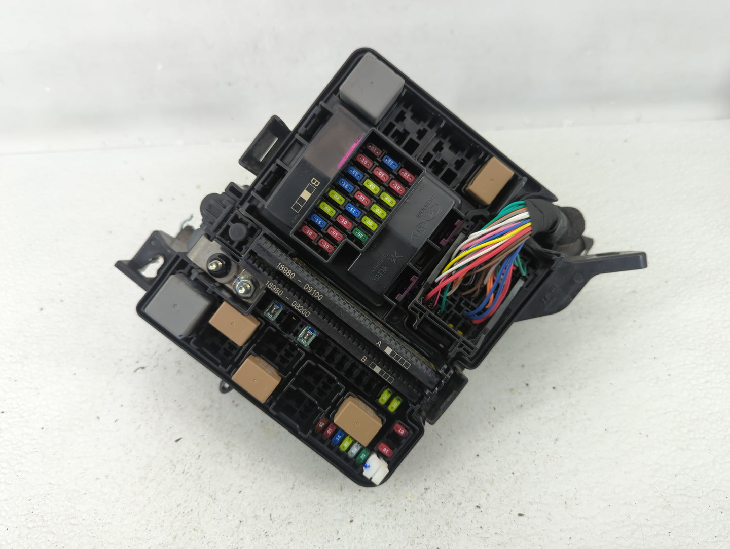 2016-2017 Hyundai Sonata Fusebox Fuse Box Panel Relay Module P/N:91950-C1820 Fits Fits 2016 2017 OEM Used Auto Parts - Oemus