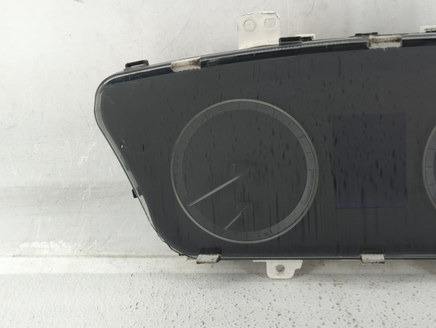 2016-2017 Hyundai Sonata Instrument Cluster Speedometer Gauges P/N:94001-C2201 Fits Fits 2016 2017 OEM Used Auto Parts - Oem