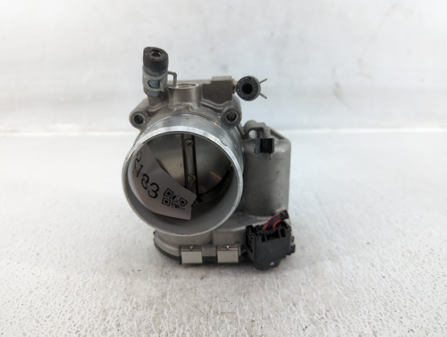 2015-2019 Hyundai Sonata Throttle Body P/N:35100-2G600 Fits Fits 2015 2016 2017 2018 2019 2020 2021 OEM Used Auto Parts - Oe