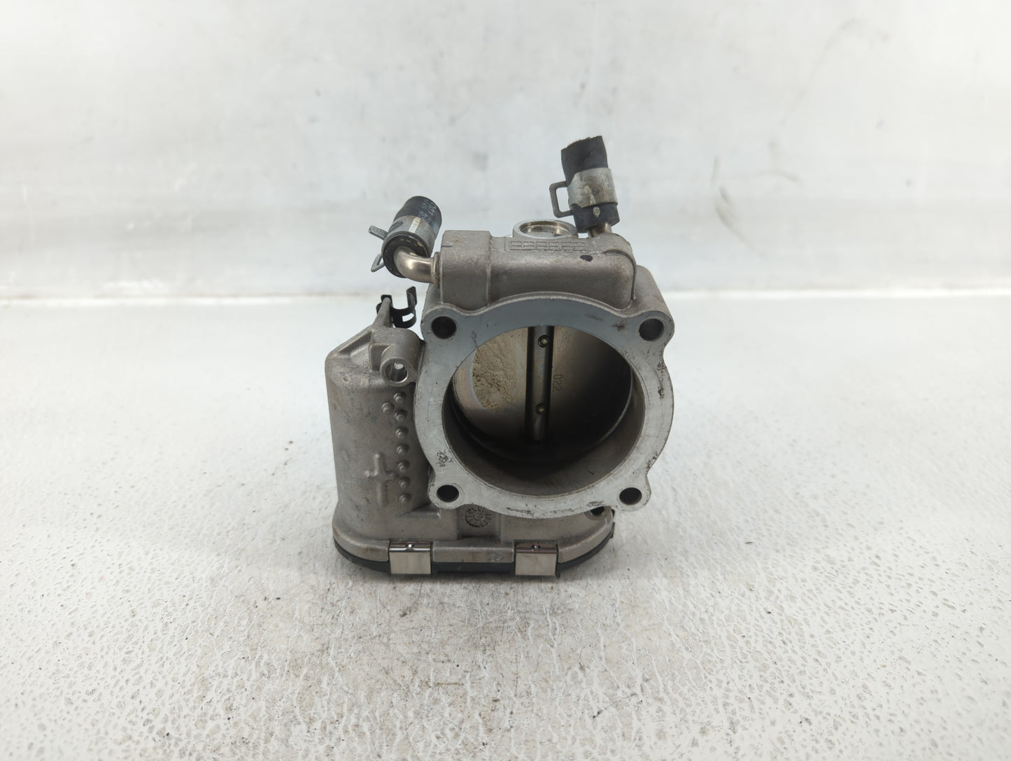 2015-2019 Hyundai Sonata Throttle Body P/N:35100-2G600 Fits Fits 2015 2016 2017 2018 2019 2020 2021 OEM Used Auto Parts - Oe