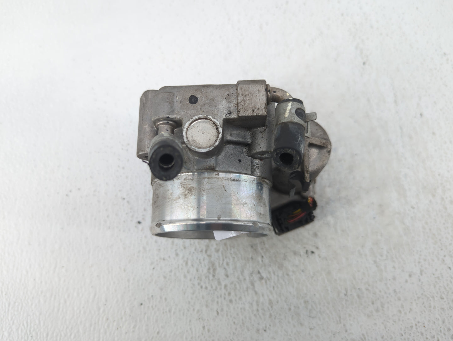 2015-2019 Hyundai Sonata Throttle Body P/N:35100-2G600 Fits Fits 2015 2016 2017 2018 2019 2020 2021 OEM Used Auto Parts - Oe