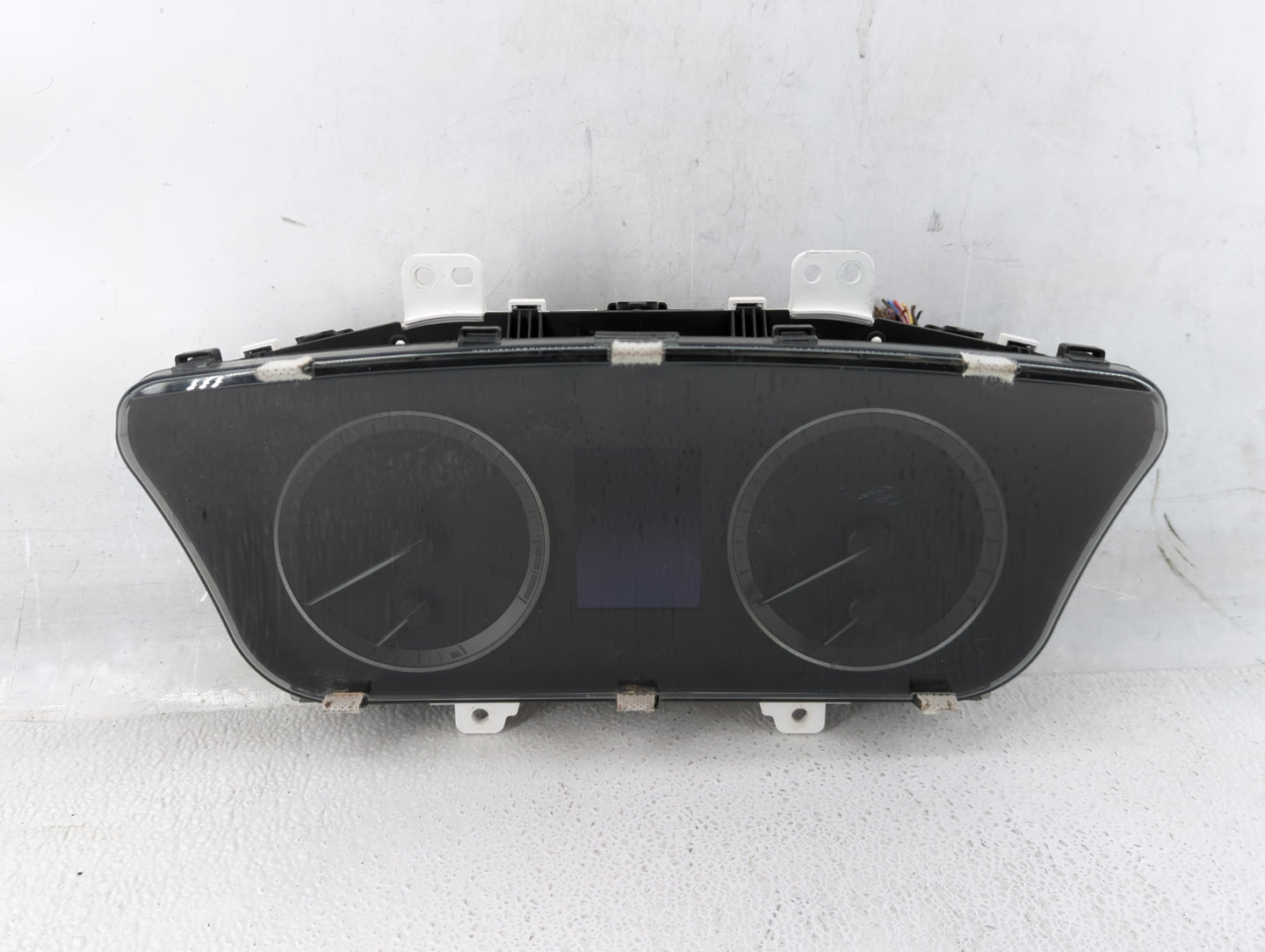 2016-2017 Hyundai Sonata Instrument Cluster Speedometer Gauges P/N:94001-C2201 Fits Fits 2016 2017 OEM Used Auto Parts - Oem