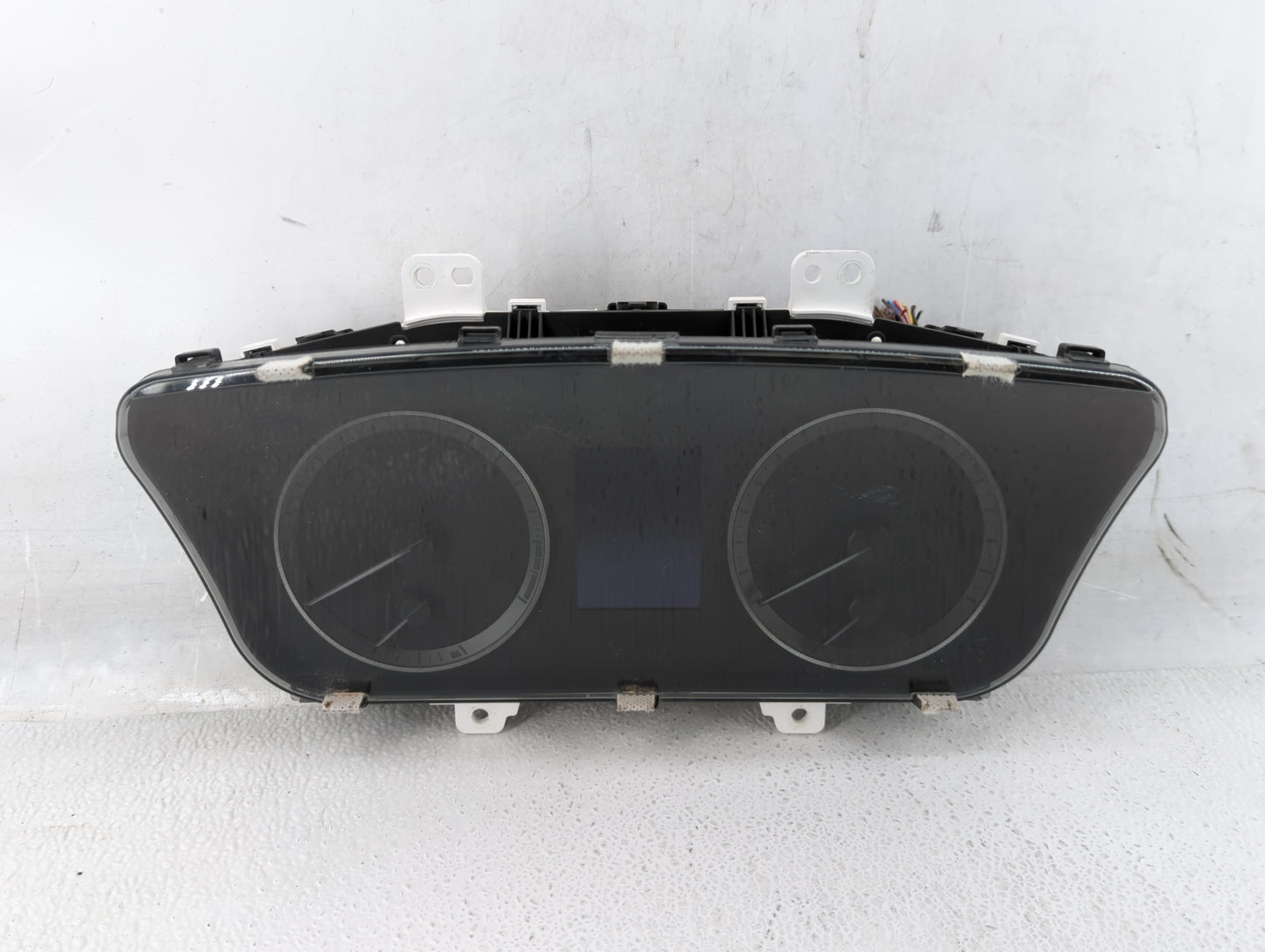 2016-2017 Hyundai Sonata Instrument Cluster Speedometer Gauges P/N:94001-C2201 Fits Fits 2016 2017 OEM Used Auto Parts - Oem