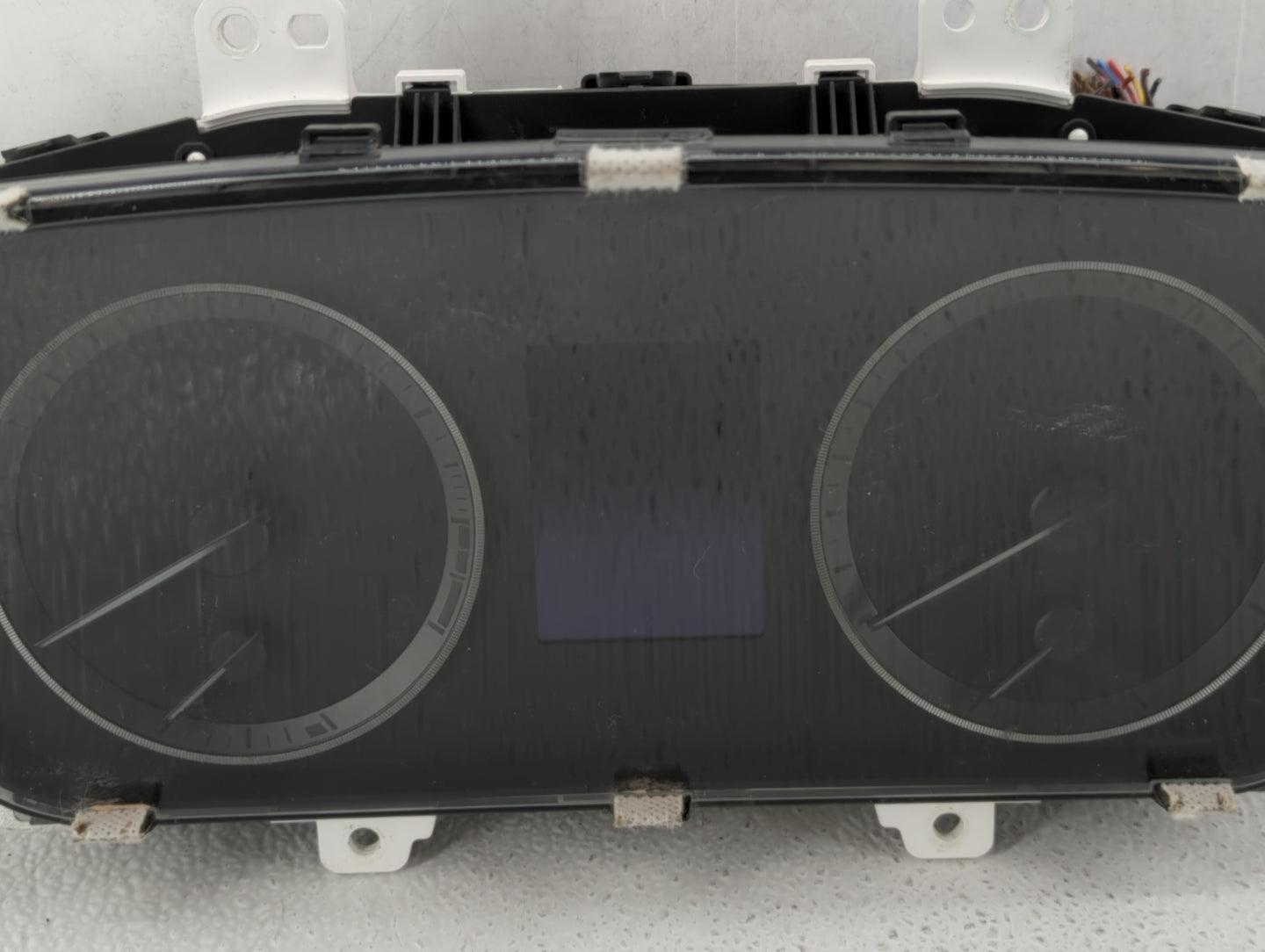 2016-2017 Hyundai Sonata Instrument Cluster Speedometer Gauges P/N:94001-C2201 Fits Fits 2016 2017 OEM Used Auto Parts - Oem