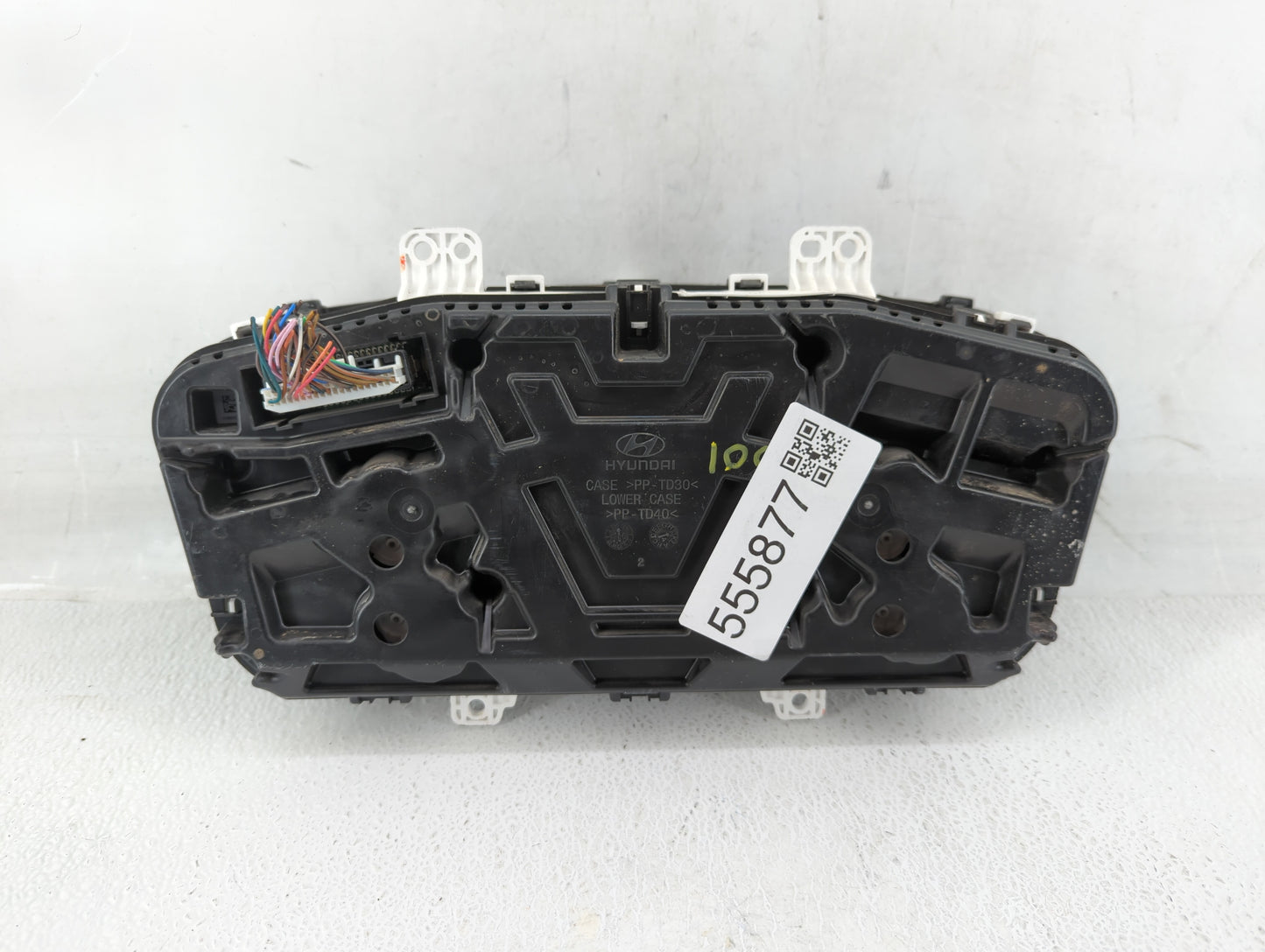 2016-2017 Hyundai Sonata Instrument Cluster Speedometer Gauges P/N:94001-C2201 Fits Fits 2016 2017 OEM Used Auto Parts - Oem