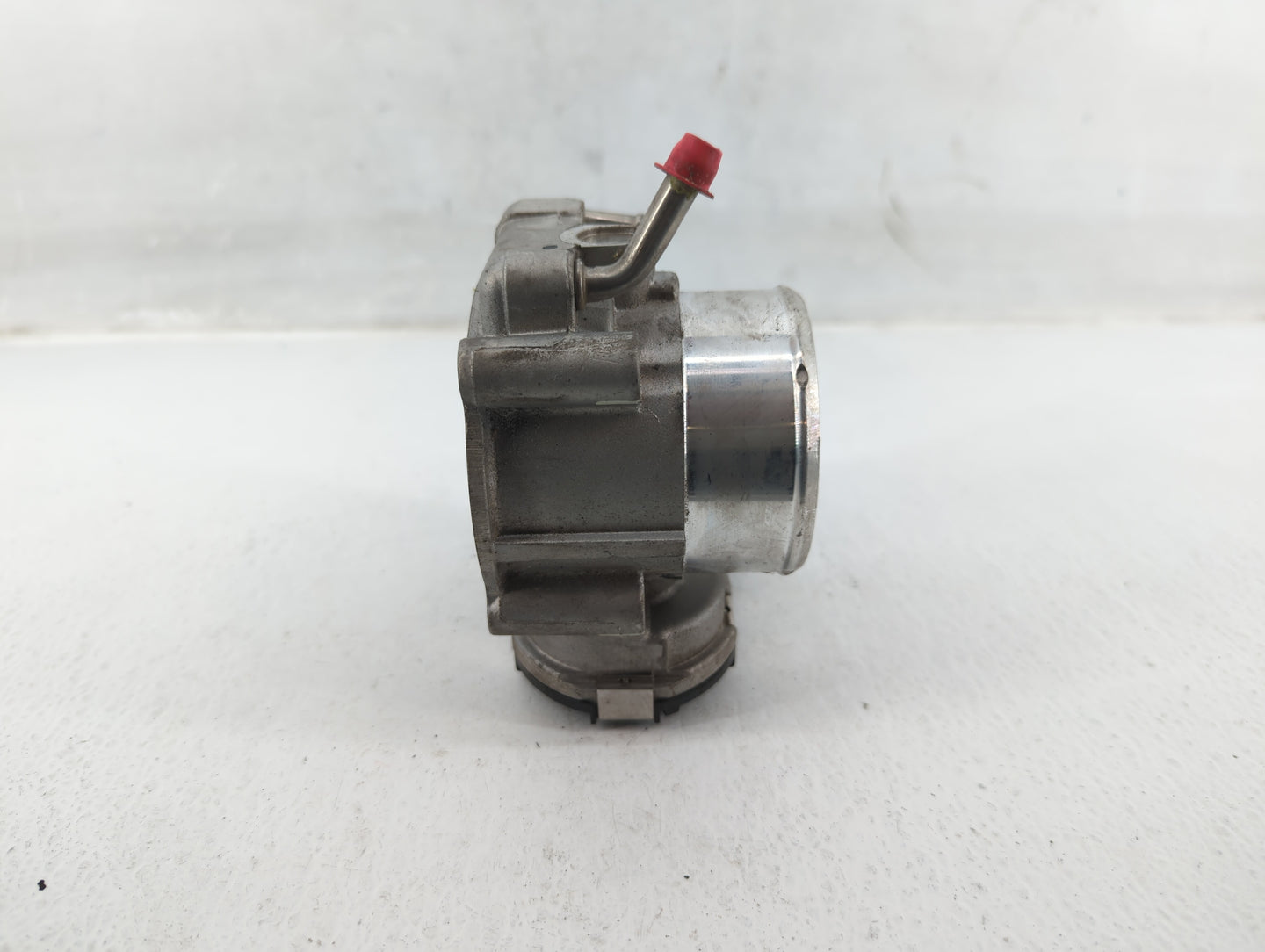 2015-2019 Hyundai Sonata Throttle Body P/N:35100-2G600 Fits Fits 2015 2016 2017 2018 2019 2020 2021 OEM Used Auto Parts - Oe