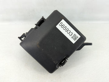 2016-2017 Hyundai Sonata Fusebox Fuse Box Panel Relay Module P/N:91277C2570LC Fits Fits 2016 2017 OEM Used Auto Parts - Oemu