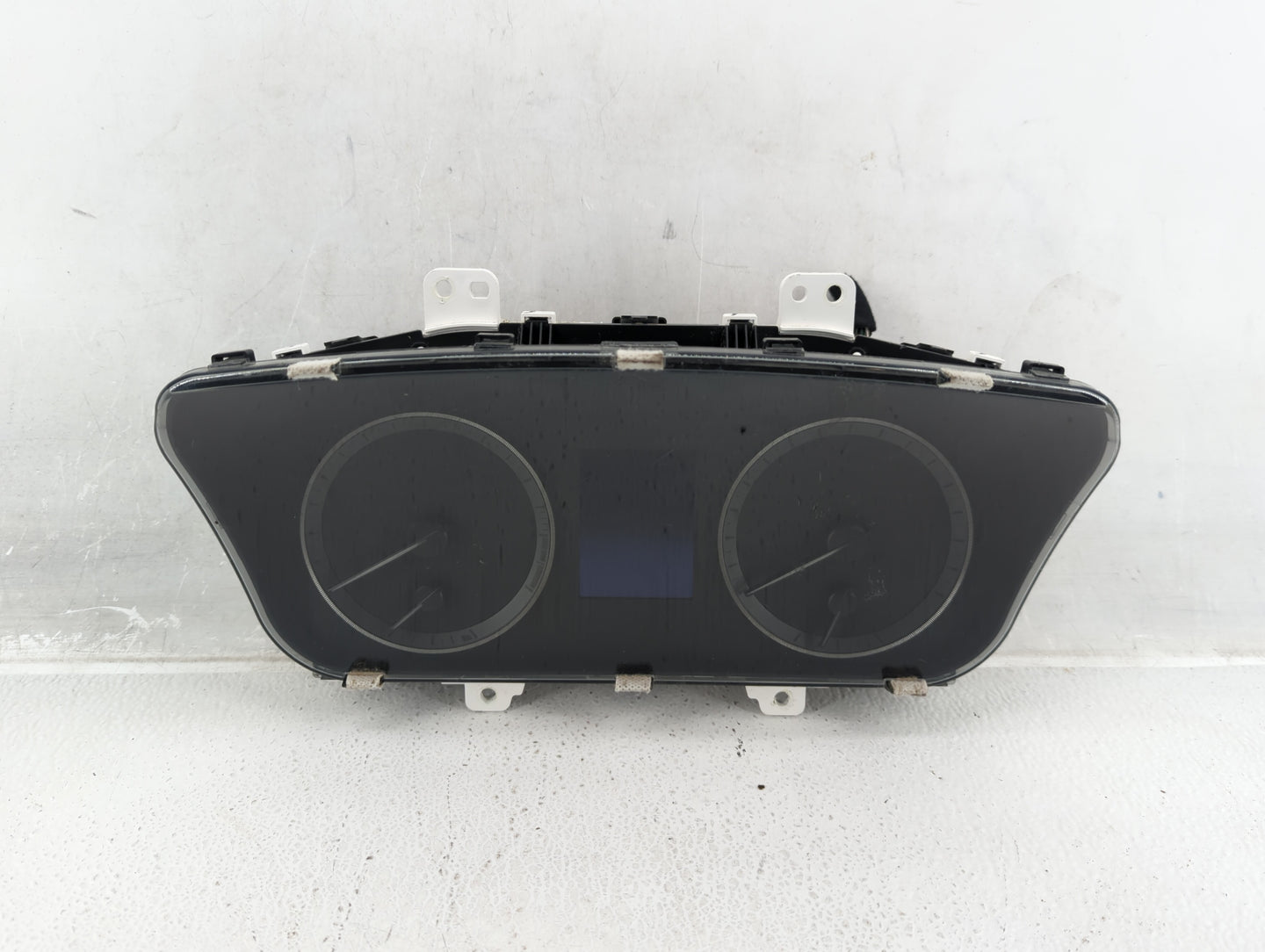 2016-2017 Hyundai Sonata Instrument Cluster Speedometer Gauges P/N:94001-C2201 Fits Fits 2016 2017 OEM Used Auto Parts - Oem