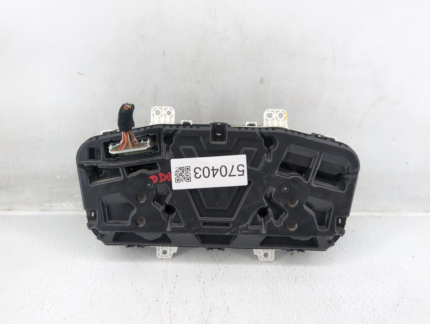 2016-2017 Hyundai Sonata Instrument Cluster Speedometer Gauges P/N:94001-C2201 Fits Fits 2016 2017 OEM Used Auto Parts - Oem