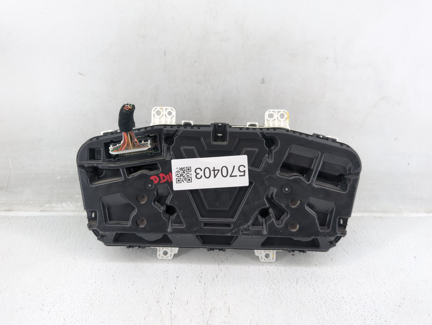 2016-2017 Hyundai Sonata Instrument Cluster Speedometer Gauges P/N:94001-C2201 Fits Fits 2016 2017 OEM Used Auto Parts - Oem