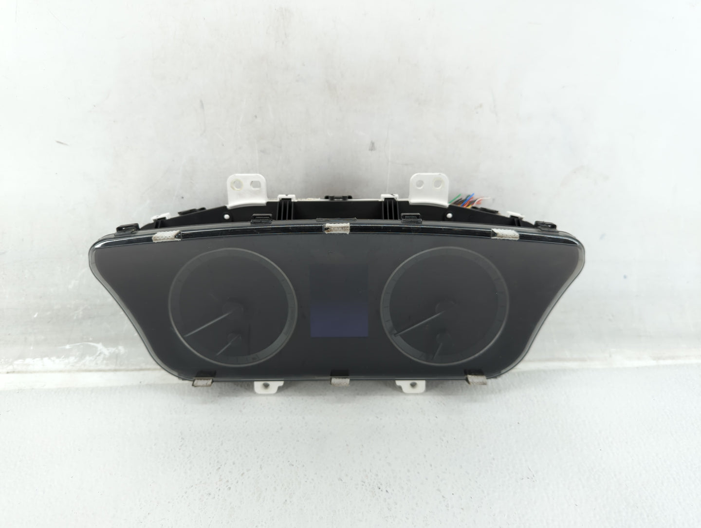 2016-2017 Hyundai Sonata Instrument Cluster Speedometer Gauges P/N:94001-C2201 Fits Fits 2016 2017 OEM Used Auto Parts - Oem