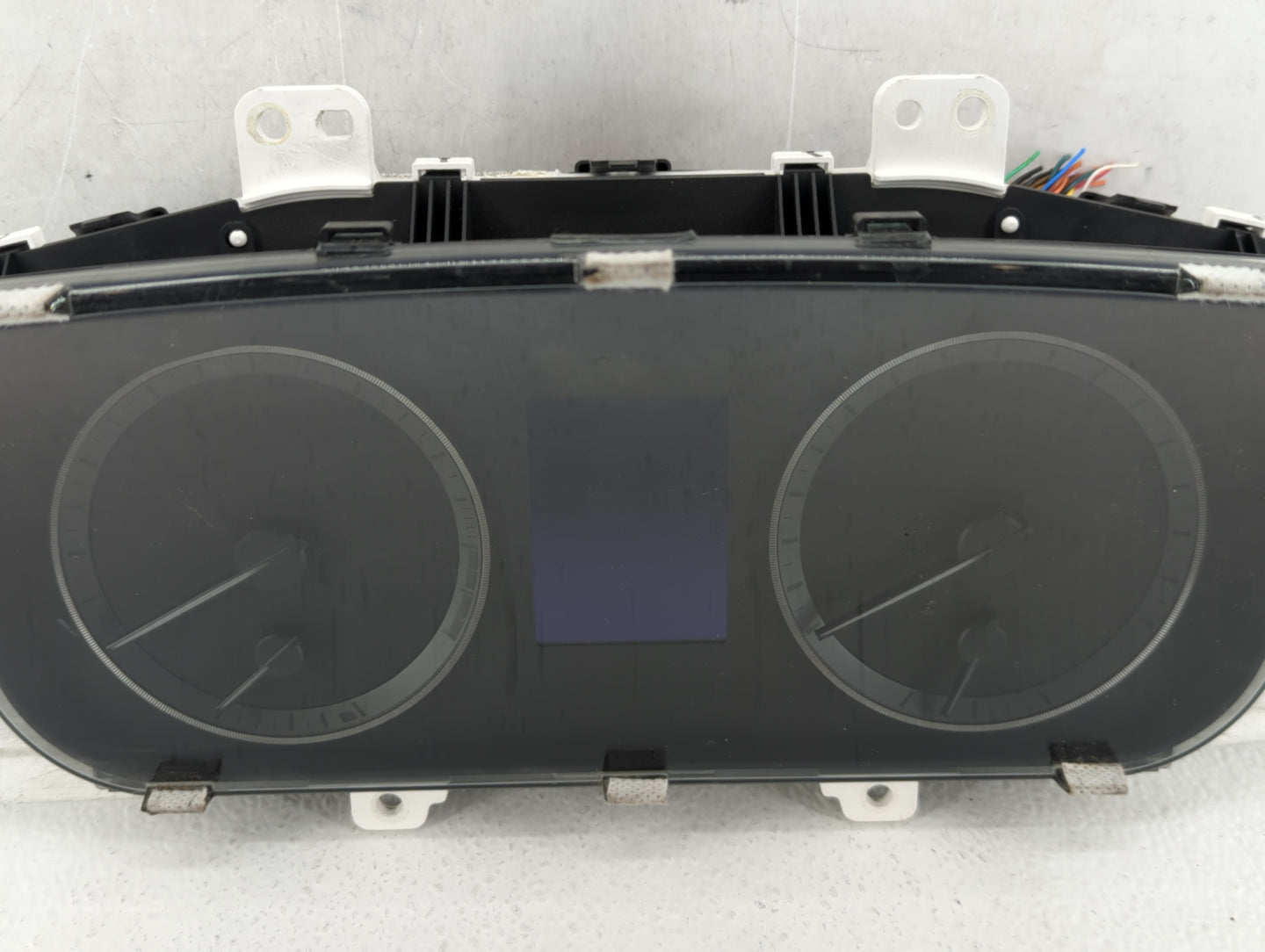 2016-2017 Hyundai Sonata Instrument Cluster Speedometer Gauges P/N:94001-C2201 Fits Fits 2016 2017 OEM Used Auto Parts - Oem