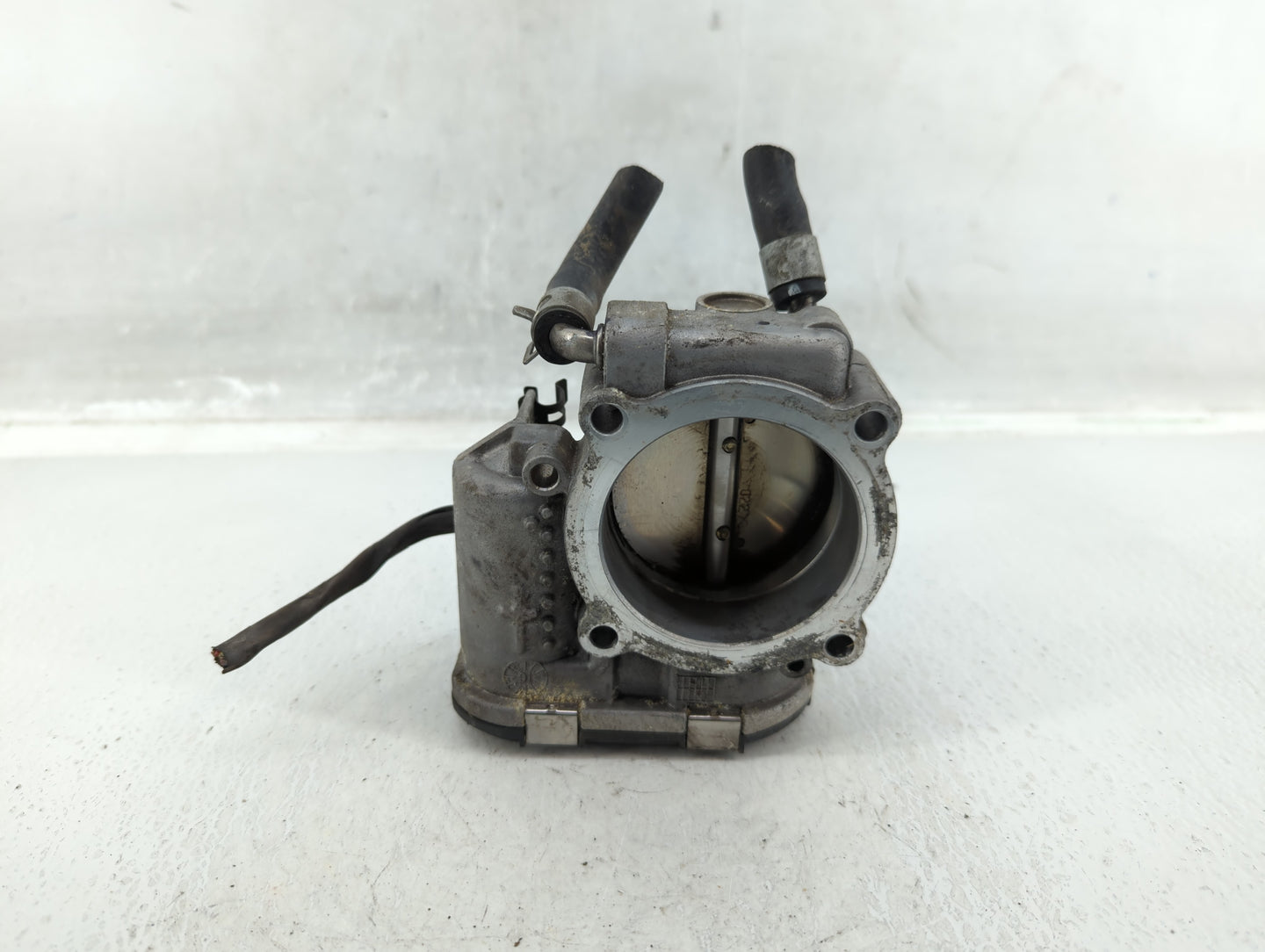 2015-2019 Hyundai Sonata Throttle Body P/N:35100-2G600 Fits Fits 2015 2016 2017 2018 2019 2020 2021 OEM Used Auto Parts - Oe
