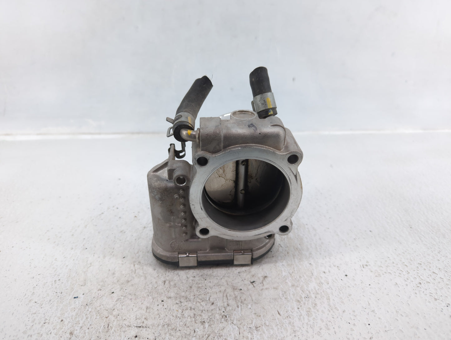 2015-2019 Hyundai Sonata Throttle Body P/N:35100-2G600 Fits Fits 2015 2016 2017 2018 2019 2020 2021 OEM Used Auto Parts - Oe