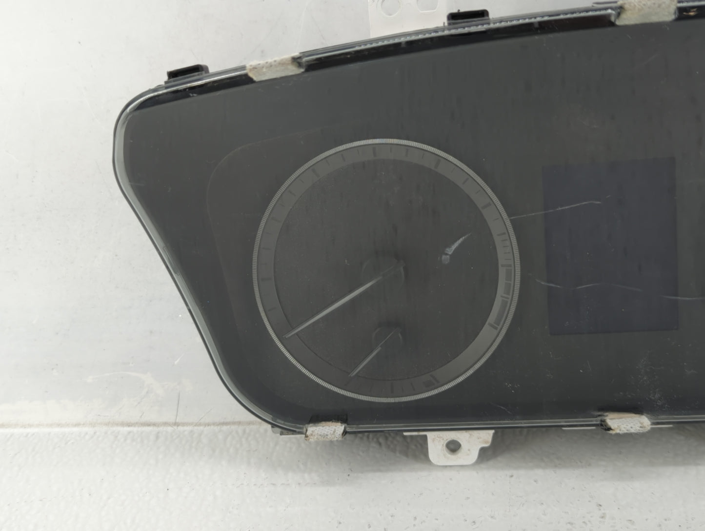 2016-2017 Hyundai Sonata Instrument Cluster Speedometer Gauges P/N:94001-C2201 Fits Fits 2016 2017 OEM Used Auto Parts - Oem