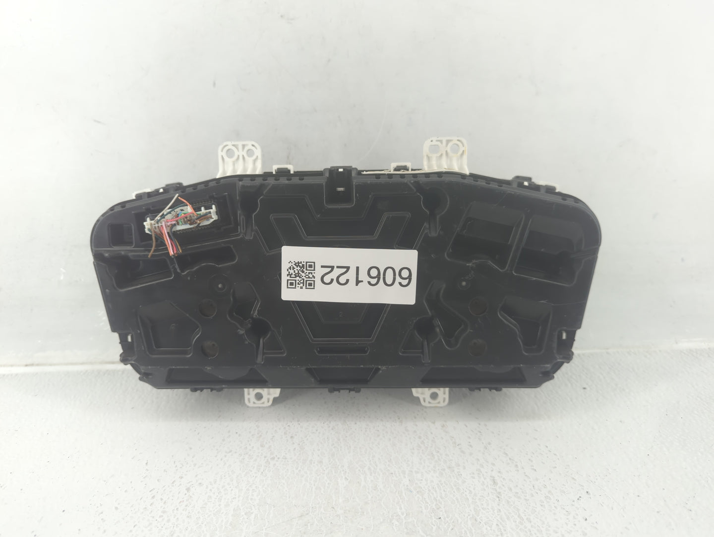 2016-2017 Hyundai Sonata Instrument Cluster Speedometer Gauges P/N:94001-C2201 Fits Fits 2016 2017 OEM Used Auto Parts - Oem