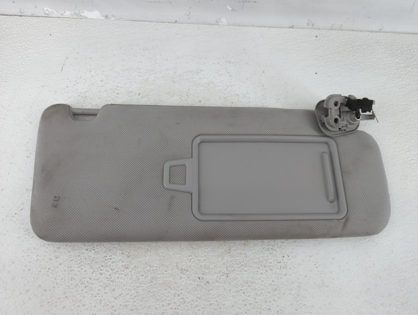 2015-2019 Hyundai Sonata Sun Visor Shade Replacement Passenger Right Mirror Fits Fits 2015 2016 2017 2018 2019 OEM Used Auto