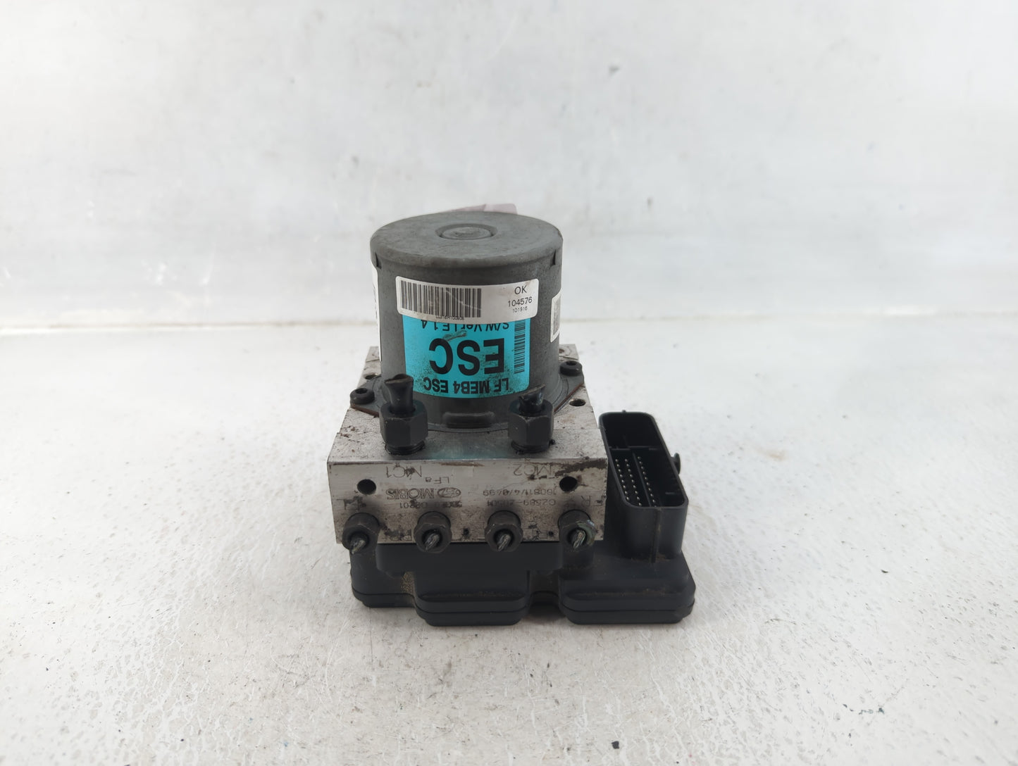2015-2017 Hyundai Sonata ABS Pump Control Module Replacement P/N:58920-C2201 C2589-20501 Fits Fits 2015 2016 2017 OEM Used A