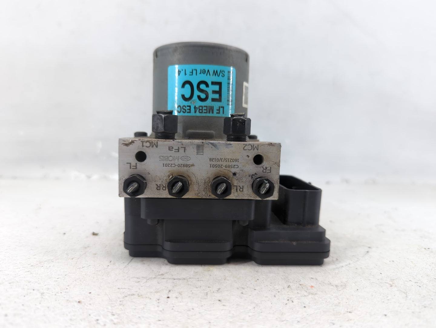 2015-2017 Hyundai Sonata ABS Pump Control Module Replacement P/N:58920-C2201 C2589-20501 Fits Fits 2015 2016 2017 OEM Used A