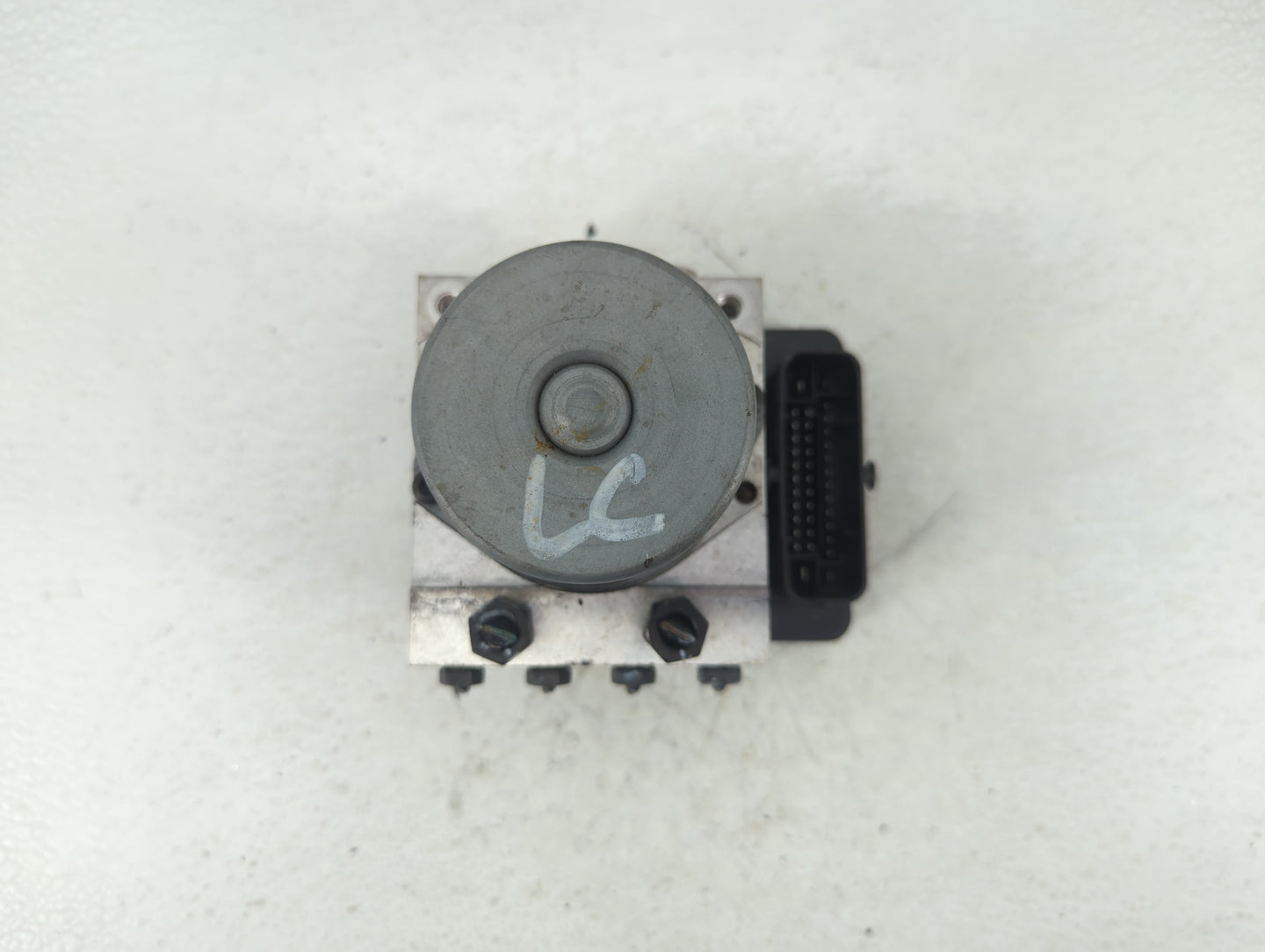 2015-2017 Hyundai Sonata ABS Pump Control Module Replacement P/N:58920-C2201 C2589-20501 Fits Fits 2015 2016 2017 OEM Used A