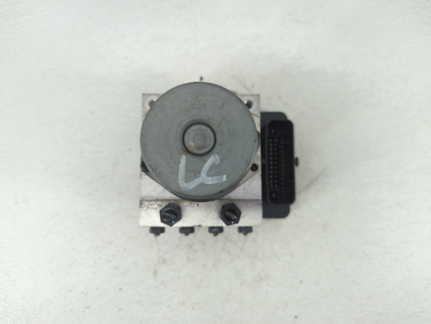 2015-2017 Hyundai Sonata ABS Pump Control Module Replacement P/N:58920-C2201 C2589-20501 Fits Fits 2015 2016 2017 OEM Used A