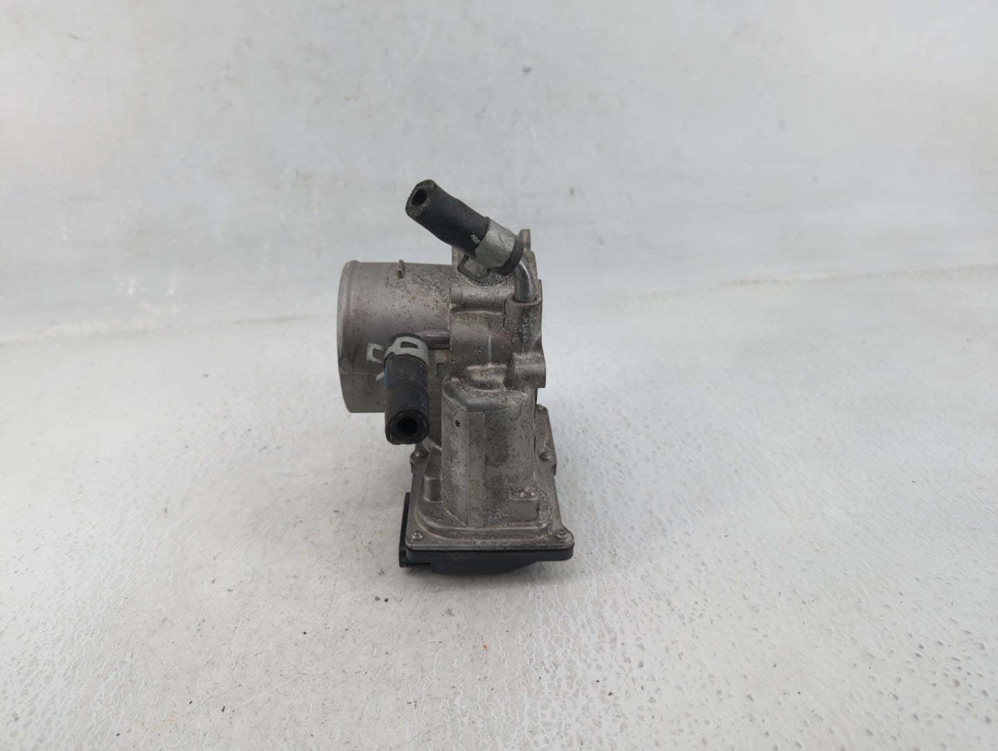 2016-2017 Hyundai Sonata Throttle Body P/N:35100-2E610 Fits Fits 2016 2017 2018 2019 2020 OEM Used Auto Parts - Oemusedautop